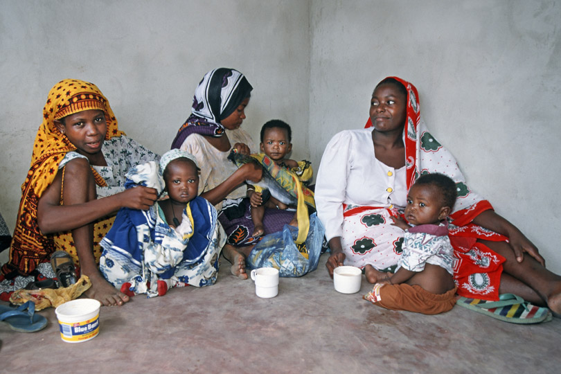Mothers with children participating in <p>Mother & Child care programme, Zanzibar