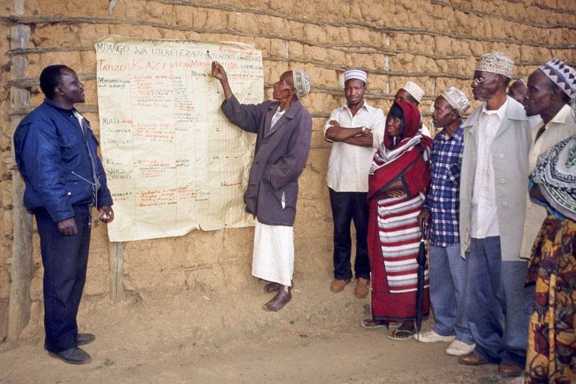 Participatory project planning with <p>smallholder farmers, Tanzania